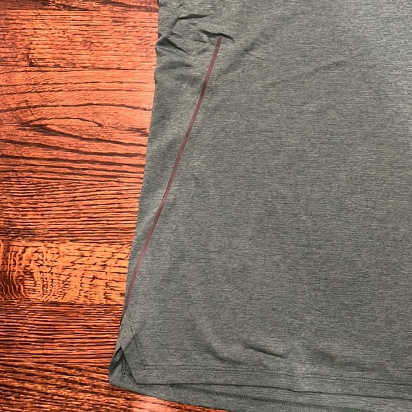 Lululemon XXL Athletic Shirt - Picture 4 of 5